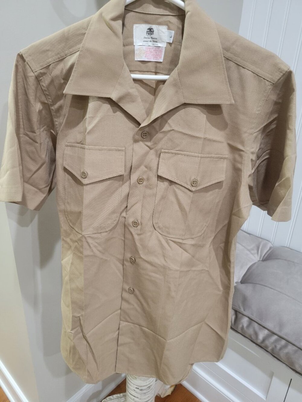 US Marine Corps Khaki Shirt Uniform Size Large Short Sleeve USMC Quantico VA USA